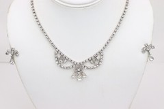 Lind Gal LG Clear Rhinestone Parure Silver Necklace Screwback Earring Set Clasp