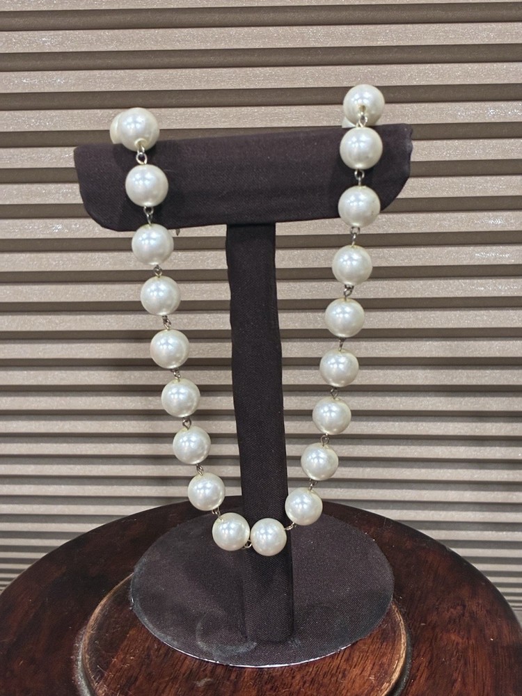 Vintage 1928 Brand Faux Pearl Necklace Elegant Wedding Gift Classic Prom