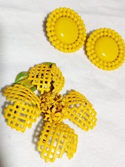 Lg Yellow Enameled Lattice Flower Brooch & Lg Yellow Clip Earrings Spring Summer