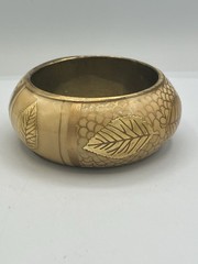 Vintage Wide Cream Gold Leaf Bangle Bracelet Autumn Fall Lucite Resin 2.5”