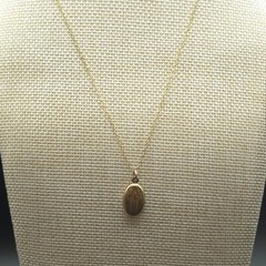 Vintage 12K GF W.C. Co Engraved Oval Photo Locket 17″ Necklace