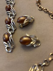 LISNER MOLDED BROWN LUCITE LEAF NECKLACE BRACELET EARRING SET