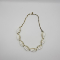 Vintage Lucite Necklace Thermoset Leaf White Gold Tone 15 Inch