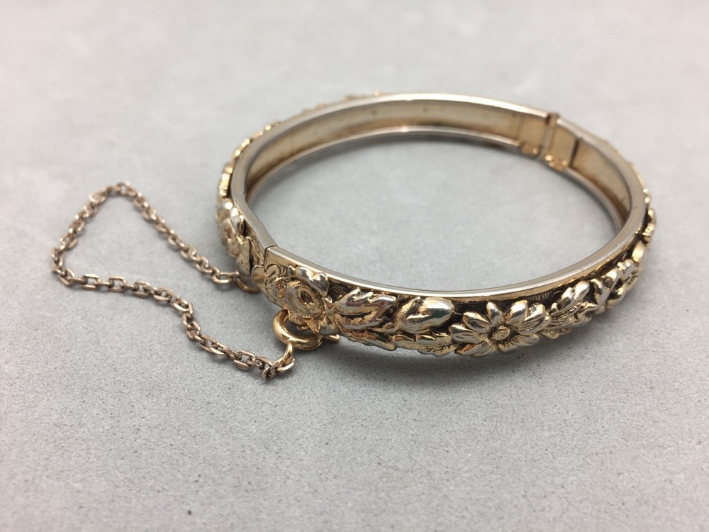Gold Tone Hinged Bracelet Floral Relief 7″ x 9mm Wide Vintage Safety Chain