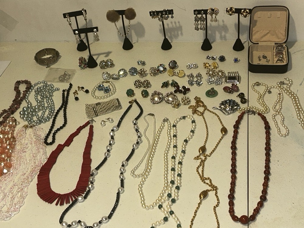 Vintage Jewelry Lot Mixed Estate 1950s+ Silver Jade Pearls Rings Earrings