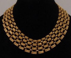 NAPIER Cleopatra Style Gold Tone Basket Weave Collar Necklace