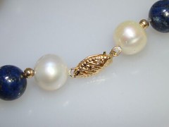 VINTAGE 14K GOLD LAPIS LAZULLI BEAD & CULTURED PEARL NECKLACE!18 1/2″ ESTATE