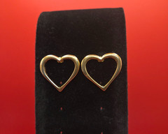 Vintage Gold Tone Heart Stud Earrings Perfect For Your Valentine (7/8 inch)