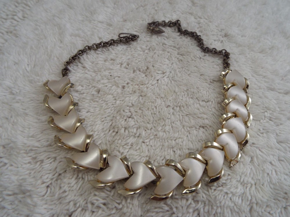 Goldtone White Thermoset Bead Link Necklace (A10)