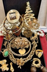 Vintage Estate Costume Jewelry Lot ! TRIFARI , SARAH COV and more!