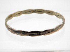 Vintage Mexico Silvertone Alloy Metal Braid Bangle Bracelet 8 1/8 Inches 16.4G