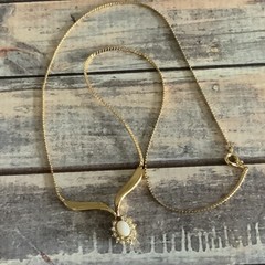 Vintage man made low grade opal and garnet v necklace in gold tone