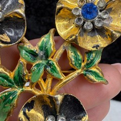 Vintage Pot Metal Enamel Rhinestone Flower Brooch Gold Tone READ