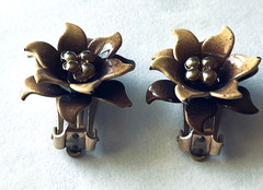 Vintage Coro Caramel Enamel Flower Clip On Earrings Gold Tone 1950s Signed