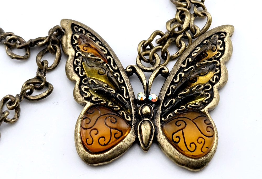 Butterfly Necklace Antique Gold Tone 18″ Chain