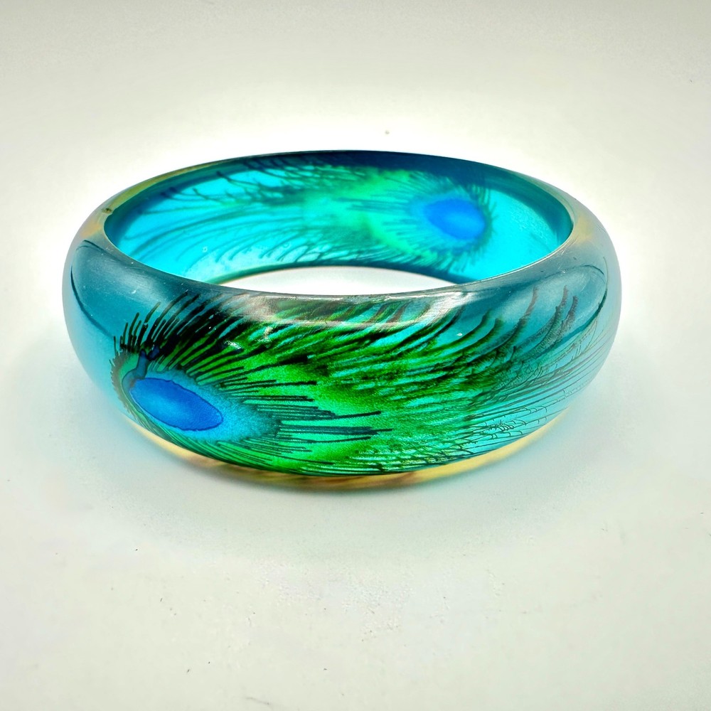 VTG Blue & Green Lucite Wide Bangle Bracelet Encased Peacock Feather Chunky Boho