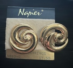 Napier Gold Tone Twisted Screw-Back Clip On Earrings Vintage NOS