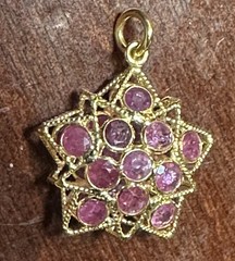 Vintage 18K Yellow Gold Mughal Ruby Star Charm Pendant 750 Indian Double Sided