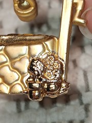 AJC Vintage Angels Wishing Well Dangle Accent Bucket Brooch Pin