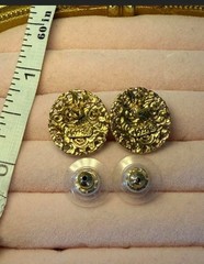 Vintage 1928 Gold Tone Floral Porcelain Rose Oval Stud Earrings Victorian