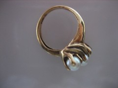 VINTAGE 10K YELLOW GOLD THREE PEARL RING SIZE 3.5