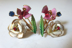Vintage – 1940’s – AUSTRIA Enamel & Rhinstone Flower Earrings ~ Garden Party