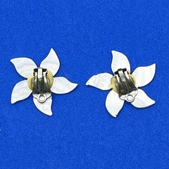 Mother of Pearl Flower Jewelry Lot Brooch Clip On Earrings MOP Floral