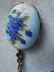 Necklace 24 In Chain Vintage Blue White Locket 1970s Pictures