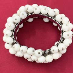 Vintage Milk Glass Beaded Cluster Bracelet Dangle Cluster 5-5/8″ IC Expandable