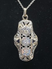 White Gold Pendant And Necklace