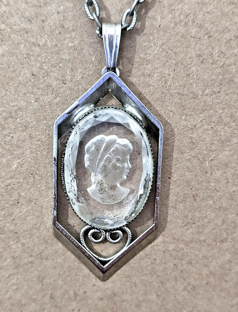 Vintage Silver Tone Hexagon Pendant 24″ Necklace w/ Clear Cameo Profile Resin