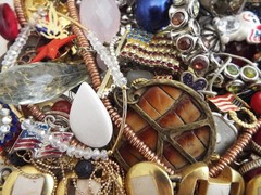 ~ 3 lb ~ Junk Jewelry Lot L501