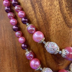 NECKLACE vintage 1950s 1960s Pink Purple BEADS 2 strands glitter small 14-16″