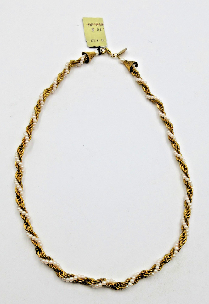 NEW TAG VTG SIGNED MEDICI 17″ twisted gold tone Chaine white small bead Necklace