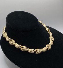 Vintage Crown Trifari Gold Tone Trifarium Plated Frosted Leaf Choker Necklace