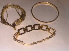 30 Vtg Goldtone Costumes Jewelry Lot Coro, SAC, Lisner, Trifari, 7 Monet, Etc.