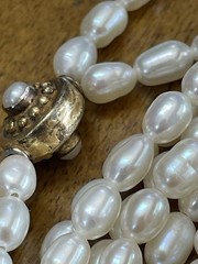 Vintage 4strand Freshwater Rice Pearl Necklace. 14/20 Floral Clasp. 104g