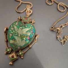 Green European Heart Enamel Necklace Unique Dove Inlay Retro Pendant Jewelry
