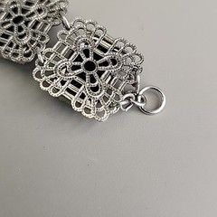 Vintage 1928 Brand Panel Bracelet Black Glass Silver Tone Filigree 7″