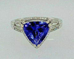 4.25 CT Trillion cut Tanzanite Halo Stunning Engagement Ring 925 Sterling Silver