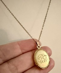 Vintage Roman Gold Filled Signed Photo Locket Pendant Necklace Chain EBF 18”