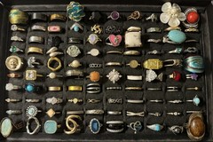 100 Piece Variety Costume Jewelry Ring Lot Unsigned Silver Gold Tones