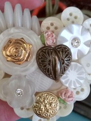 Vintage Hallmark Retro 80s Signed Heart Brooch Pin Valentines Love Day