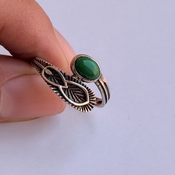 Ancient Vintage Victorian Sterling Silver Ring Engraved Green Jade Size 10