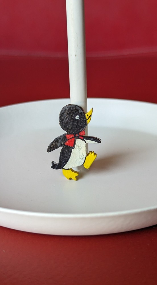 Whimsical Vintage Painted Wood Wooden Figural Cartoon PENGUIN Brooch 1 ½” Pin