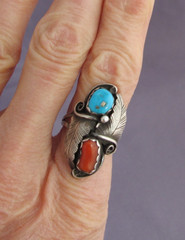 VINTAGE OLD PAWN STERLING ROBERT SHAKEY SQUASH BLOSSOM TURQUOISE CORAL RING