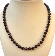 Vintage Hand Knotted Natural Garnet Bead Necklace Deep Red Color Magnetic Clasp