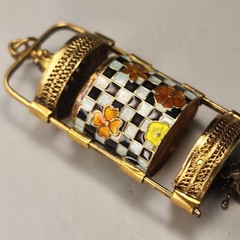 VINTAGE VERMEIL GOLD OVER SILVER ENAMEL ASIAN MEMENTO PENDANT – RARE – 1.5″