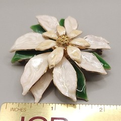 Vintage White Enamel Poinsettia Christmas Brooch Pin Gold Tone Rhinestone 3D