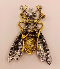 Vintage-Inspired Rhinestone Bee Brooch Pin Gold & Enamel Detailing -80B